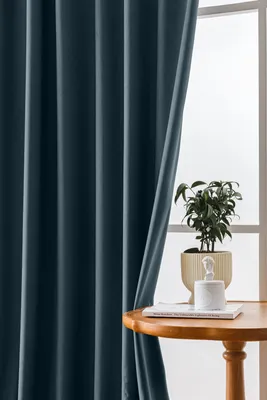 Obrázek produktu pro Zatmívací závěs sametový s průchodkami 140x250 modrý