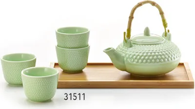 Produktbild von Tee-Set "Tanaka" Porzellan, Kanne, 4 Cups und Bambustablett Kanne: 0,5 l, Cup: 0,1 l Maße Tablett: 31 x 16,2 cm