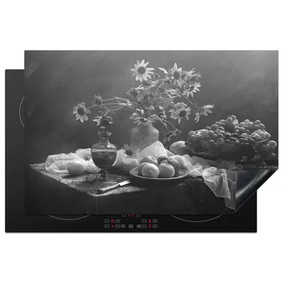 Obrázek produktu pro KitchenYeah® Krycí deska na sporák zátiší s ovocem a květinami - černobílá, 80x52cm, kuchyňská dekorace, keramická krycí deska, krycí deska na varnou desku