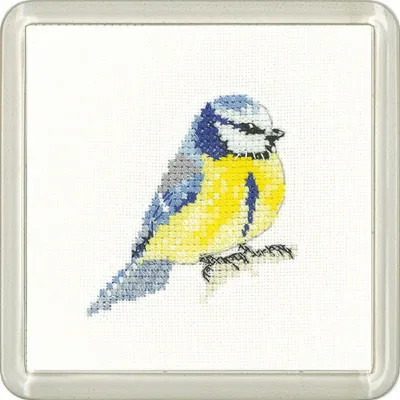 Produktbild von Heritage Kreuzstich-Set "Blaumeise", Aida-Stoff, Zählstrickmuster, Artikelnummer cfbt1513-a, Größe des Untersetzers: 7,5 x 7,5 cm