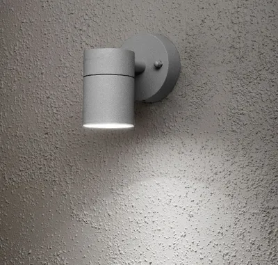 Produktbild von Konstsmide Modena grau lackiertes Aluminium, klares Glas, Reflektor 7572-300