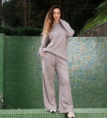 Produktbild von Emanzipiertes Damen Wollset Loungewear - Kuscheliger pullover & hose (Braun) - XL