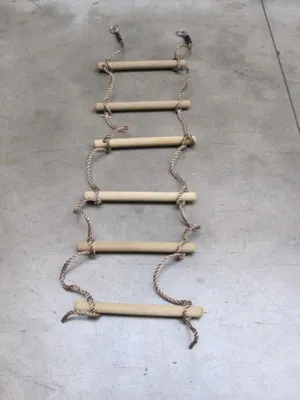 Produktbild von Strickleiter mit 6 Sprossen Durchm. 3,5x40 cm Länge 220 cm PP-Seil - Hermic