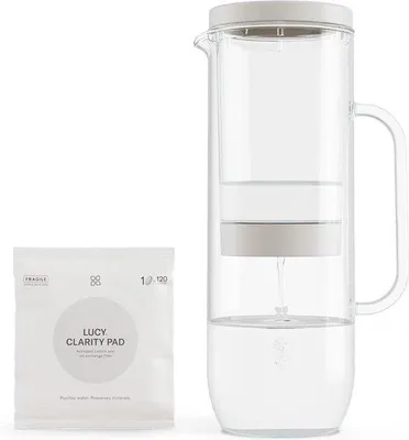 Produktbild von Famanu Wasserfilterkanne 2 l | Glaskaraffe für Kühlschranktür inkl. Filterpatrone