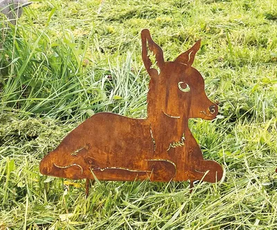Produktbild von Rehkitz liegend 32x37cm zum Stecken Gartenstecker Edelrost Gartendeko Rost Metall Rostfigur Hirsch Kitz Reh Tier