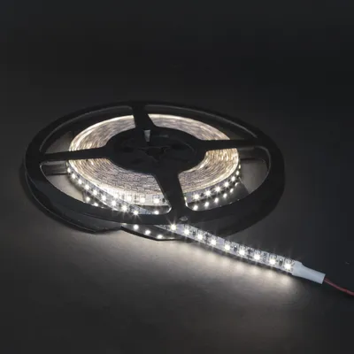 Immagine prodotto di Striscia LED - 5 m - 120 LED/m - Bianco freddo 6000K - 210 lm/m - 5,2 W/m - IP20 - Autoadesiva [41007C]