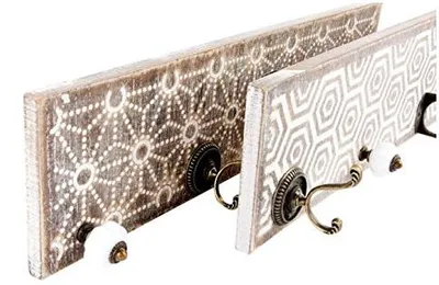 Productafbeelding van DRW - Houten wandgarderobe in Scandinavische stijl met 4 haken, afmetingen 45x7x12 cm