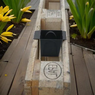 Productafbeelding van Kunststof bloemenkratten voor Eurobakken - Honingraatvormige bloembakken met antracietkleurige coating, 48 stuks, compact formaat