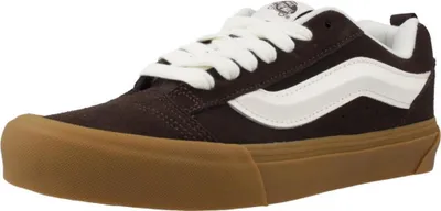 A single Vans Knu Skool sneaker is shown against a white background.