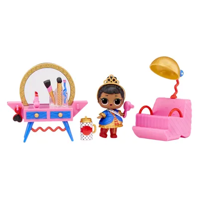 Produktbild von L.O.L. Surprise! Furniture Playset with Doll - Her Majesty + Beauty Booth, Mini-Puppe, Weiblich, 4 Jahr(e), 76 mm, Mehrfarbig