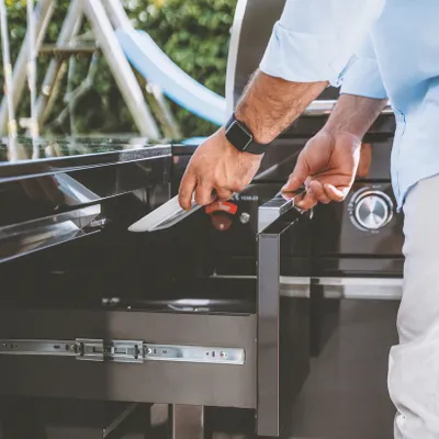 Produktbild von GORILLER® SILVERBACK M1 vonkajšia kuchyňa, plynový gril s dvojitou chladničkou a drezom, nerezová oceľ, strieborná