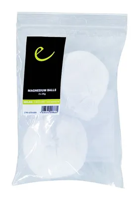 Verpackung von Edelrid Chalk Balls klein; enthält zwei Magnesiumbälle à 30 g für Kletterer.