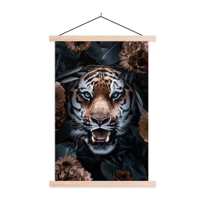 Produktbild von MuchoWow® Textilposter Porträt - Tiger - Blumen 120x180 cm mit holzfarbenen Rahmen - Textil-Plakat