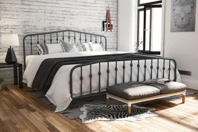 Zdjęcie produktu dla Łóżko Novogratz Bushwick, metalowe, w kolorze szaro-niebieskim, rozmiar Super King, wymiary: 210 x 198 x 107 cm (długość x szerokość x wysokość)