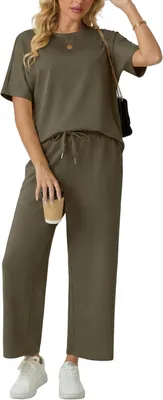 Productafbeelding van Tweedelig joggingpak voor dames in legergroen met T-shirt en wijde broek, maat XL
