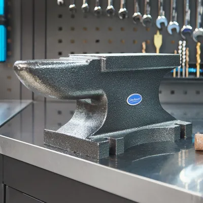 Produktbild von Amboss XXL Gusseisen 24 kg mit Horn und Gesenkaufnahme, 38x17x18 cm