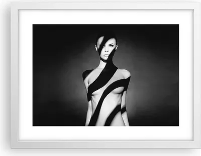 Produktbild von Gerahmtes Poster - Weißer Rahmen - Nackt Frau Fotografie - 40x30 cm - Wand Bild - Wanddeko - Wandbilder - Kunstposter - Wandposter - Bilderrahmen - Bilder - Kunstdruck - Wandbild - P2WAA40x30-4221
