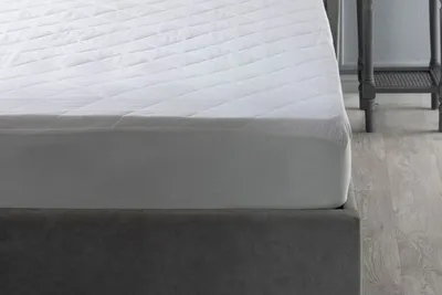 Produktbild von Belledorm - Matratzenschoner "Hotel Suite", Gesteppt BM444 (190 cm x 122 cm) (Weiß)