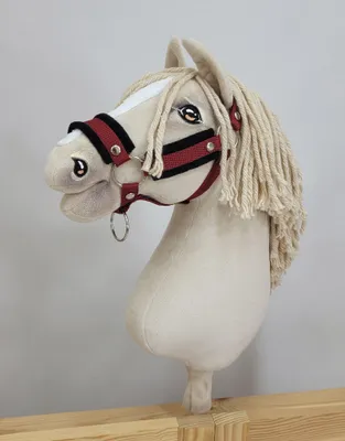 Obrázok produktu pre Hobby Horse A3 nastaviteľná ohlávka pre kone, bordová s čiernou srsťou