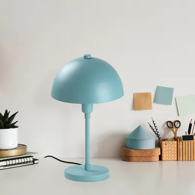 Produktbild von Opviq, Moderne Tischlampe in Türkis, Metallkörper, 20 x 20 x 35 cm | E14 Fassung, max. 40 W, 200 cm Kabel mit Schalter | Stilvolles skandinavisches Design für Ihr Zuhause.