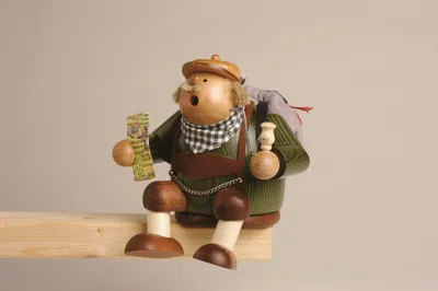 Produktbild von Tourist- Kantenhocker (15cm) Räuchermann von KWO