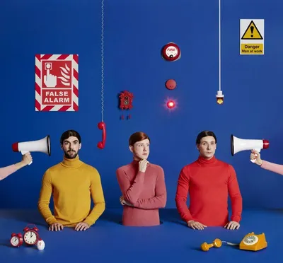 Image de Two Door Cinema Club : Fausse alerte