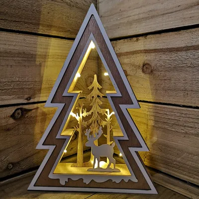 Holz-Leuchtturm mit Wald-Szene, 8 warmweiße LEDs, 35 cm