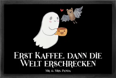Produktbild von Mr. & Mrs. Panda fußmatte Gespenst Kaffee 60 x 90 cm - Schwarz - Geschenk, Gummimatte, Dekoration, Schmutzmatte, Haustürmatte, Fußabstreifer, Schmutzfangmatte, Türmatte
