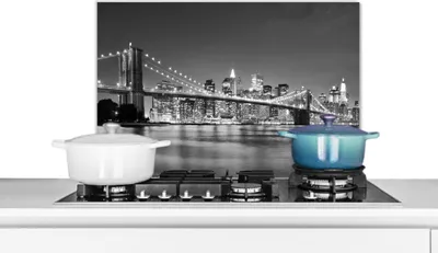 Produktbild von KitchenYeah®  Spritzschutz Küche - Küchenrückwand - Wandschutz für Herd und Spüle - New York - Brücke - Brooklyn - Schwarz und weiß - Architektur 60x40 - Alu-Dibond (Alternative zum Spritzschutz aus G
