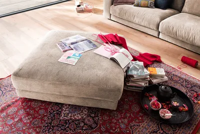 Produktbild von KAWOLA Big Hocker MADELINE Polsterhocker Cord taupe