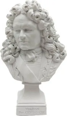 Produktbild von Büste Sebastien de Vauban 13cm weiß frei nach Coysevox