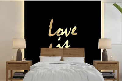Produktbild von MuchoWow® Fototapete für Wohnzimmer oder Schlafzimmer Wandtapete Vinyl Motivtapete Zitat - Liebe - Gold - 350x350 cm - Schlafzimmertapete