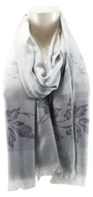 Productafbeelding van Dames sjaal met bloemenprint » Franse sjaal, zijdezacht, 180x70cm » Lichte dames sjaal met een subtiele bloemenprint » Lente- en zomer sjaal: Motief 3, Motief: Motief 3