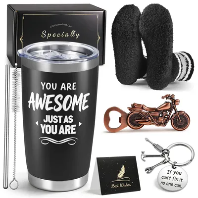 Image de Coffret cadeau pour hommes comprenant un mug isotherme et un ouvre-bouteille