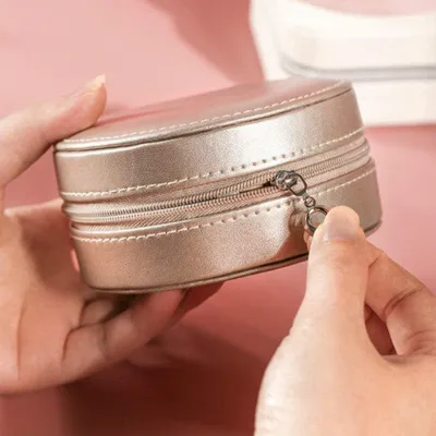 Produktbild von Kleine rosa 3-lagige Schmuckbox aus Kunstleder