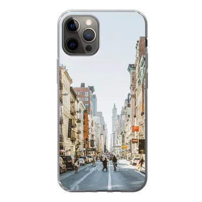 Produktbild von MuchoWow® Handyhülle Schutzhülle Hülle für iPhone 12 Pro Belebte Straße in New York Silikon Softcase Handy Hülle - Abdeckung