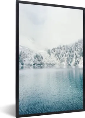 Produktbild von MuchoWow® Gerahmtes Poster Winter - Wasser - Schnee 60x90 cm - Poster mit Schwarzem Bilderrahmen Wandposter Rahmen Foto Bilder - Kunst