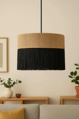 Produktbild von Opviq, Moderne Hängeleuchte (Chandelier) aus Kunststoff, Makramee-Kappe, Ø30 h:25 cm, höhenverstellbar 26-50 cm, E27 Fassung, Beige und Schwarz, IP20, ideal für stilvolle Wohnräume.