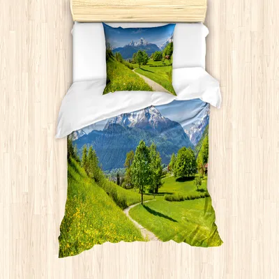Produktbild von ABAKUHAUS Landschaft Mantele, Wilde Blumen in den Alpen, Milbensicher Allergiker geeignet mit Kissenbezügen, 135 cm x 200 cm - 80 x 80 cm, Gelbgrün