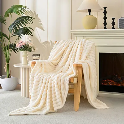 Produktbild von Kuscheldecke Flanell Flauschig,weicheTagesdecke(Beige,150x200)Deko Decke für Couch,atmungsaktive Sofadecke,Wohndecke,das ideale Geschenk