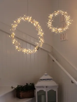 Produktbild von Best Season LED-Kranz "Curly" beleuchtet, ca. 30 cm  Ø, 80 warm white LED, mit Trafo, 690-12