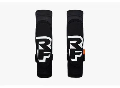 Produktbild von RACE FACE SENDY Stealth Kinder-Ellbogenschoner, Größe M