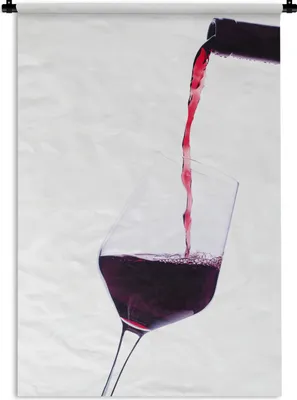 Produktbild von MuchoWow® Wandteppich Wandbehang Weinflasche, die Rotwein ins Glas gießt 90x135 cm Tapisserie Dekoration Wandtuch - Baumwolle - Wandskulptur