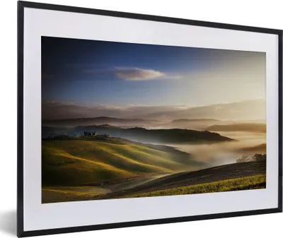 Produktbild von MuchoWow® MuchoWow® Gerahmtes Poster Toskana - Nebel - Landschaft 60x40 cm - Poster mit zchwarzem Bilderrahmen - Schlafzimmer - Plakat in Rahmen - Drucken