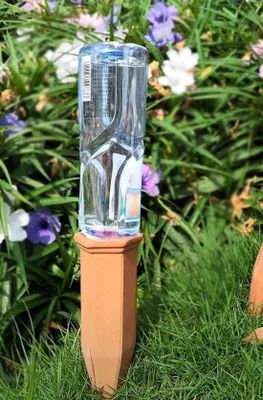 Produktbild von Automatische Terrakotta-Bewässerungskegel für Pflanzen – Wasserspender für Blumentöpfe und Gärten