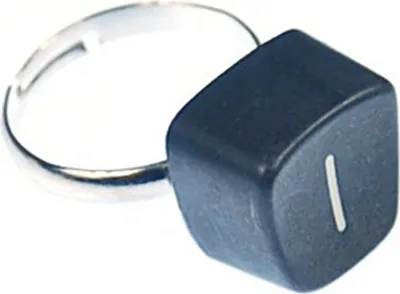 Produktbild von Buchstaben Ring I Vintage Schreibmaschinentaste Miniblings Unikat eckig I