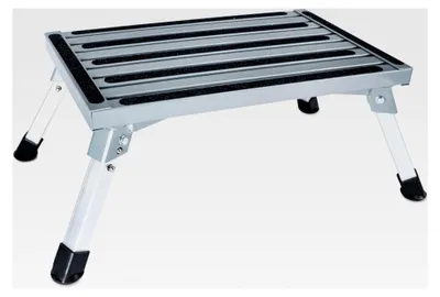 Produktbild von Klappbare Aluminium-Trittstufe bis 150 kg belastbar mit Anti-Rutsch-Trittfläche