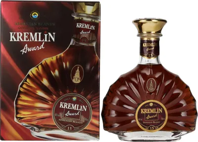 Image de Kremlin Award 15 Years Old Armenian Brandy 40% Vol. 0,5l en boîte cadeau