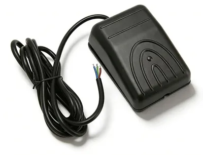 Fußschalter 16A 250V AC, wasserdicht, selbstzurücksetzend, 2 m Kabel