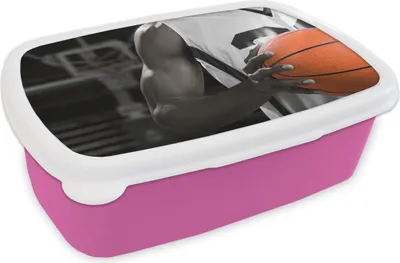 Produktbild von KitchenYeah® Lunchbox Brotzeit Brotdose 17x11 cm Schwarzer und weißer Basketballspieler mit einem orangefarbenen Basketball Kinder Brotzeitdose - Lunchpaket - Brotkasten  - Sandwich Box